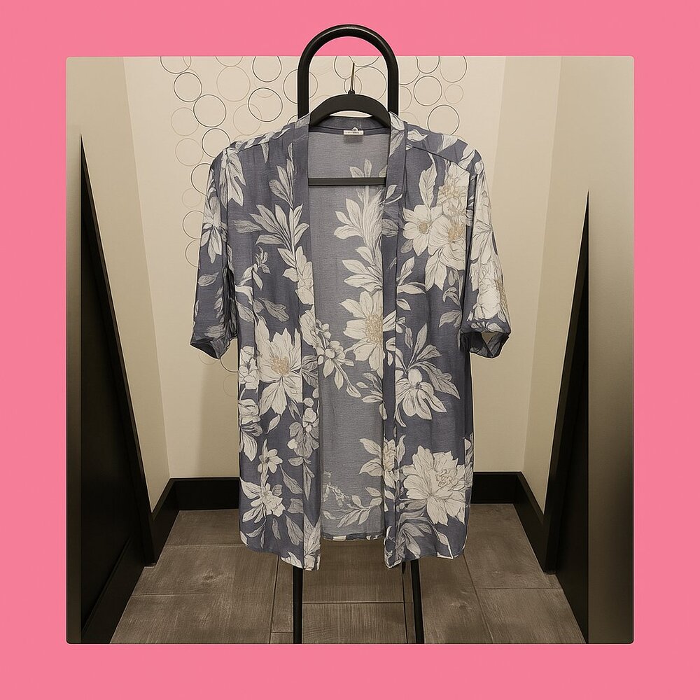 🌸 Floral Duster Kimono – Blue & White w/ Butterflies 🌸